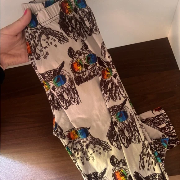 Owl Sunglasses Print LEGGINGS — Cream with Multicolor Accent - Picture 7 of 7